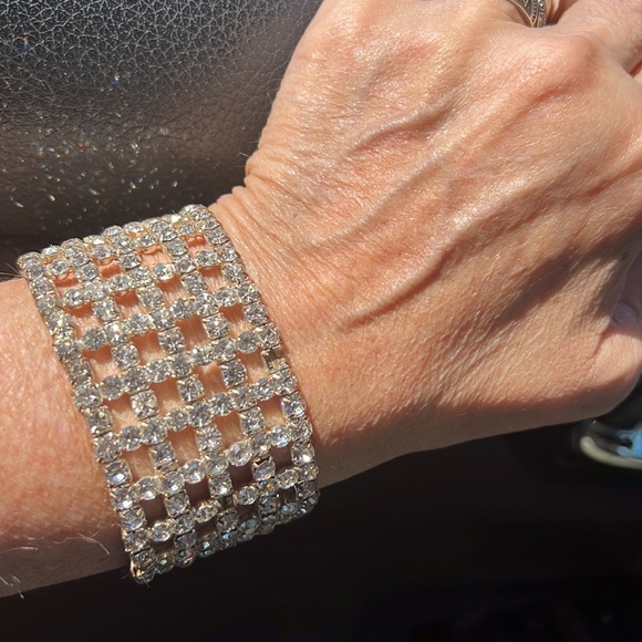 🎉𝐇𝐏!🎉STUNNING CRYSTAL CAGED VTG ELASTIC BRACELET - Picture 6 of 6